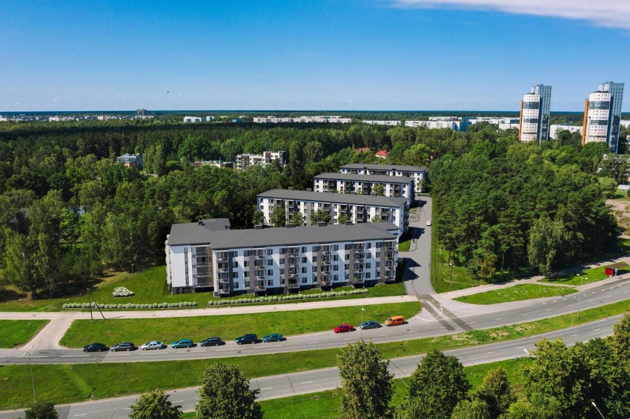 Cozy 2-Bedrooms Apartment In A New Complex Near The Airport And The Center Riga Buitenkant foto